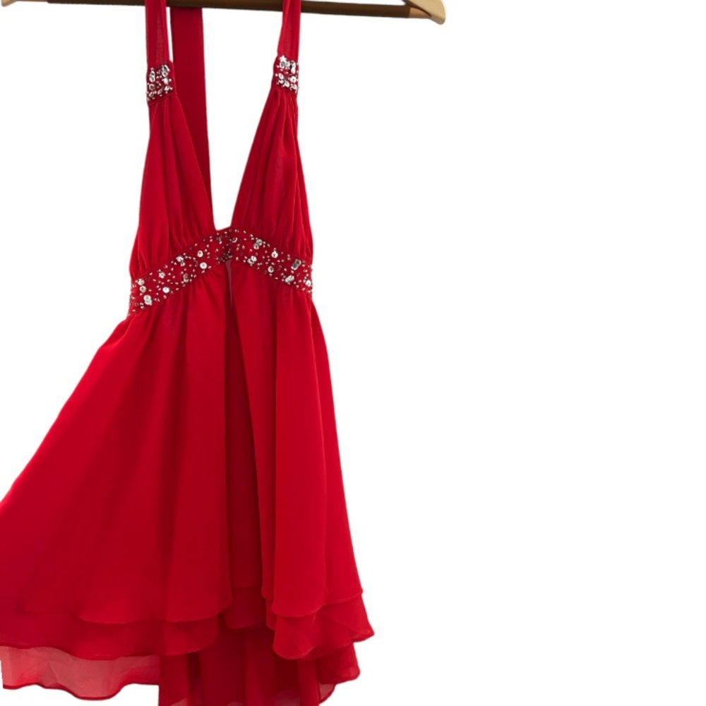 Victoria’s Secret’s nightgown.